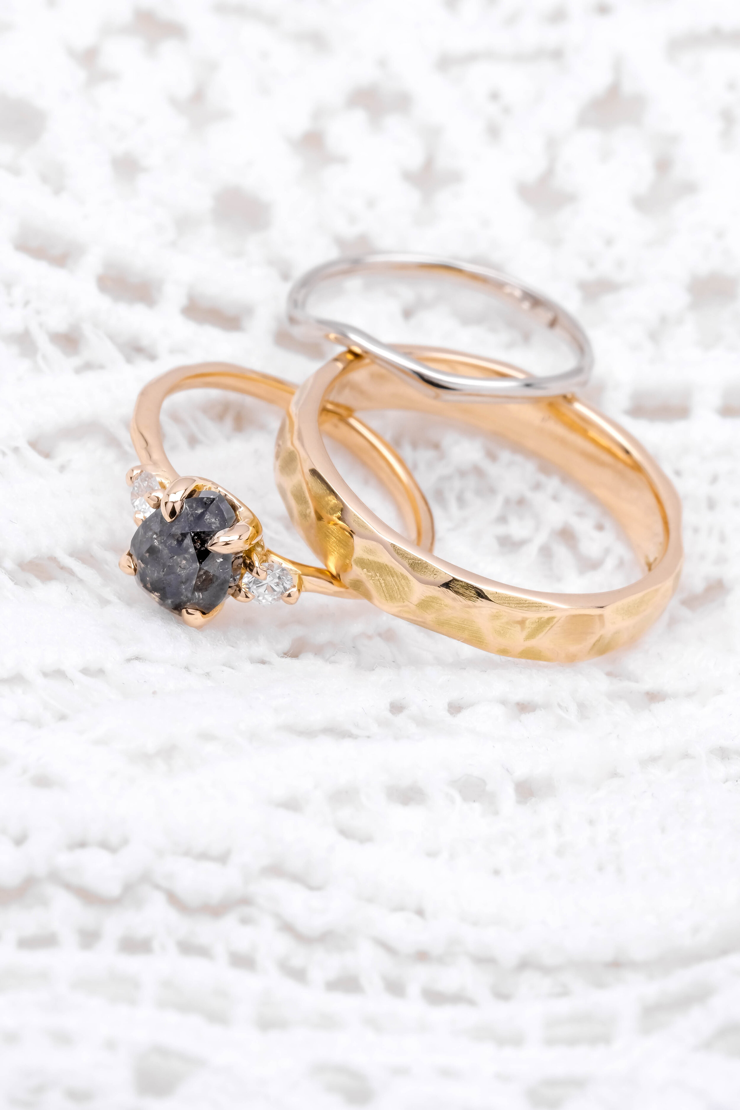 the-black-alchemy-line-ring-gold-6.jpg