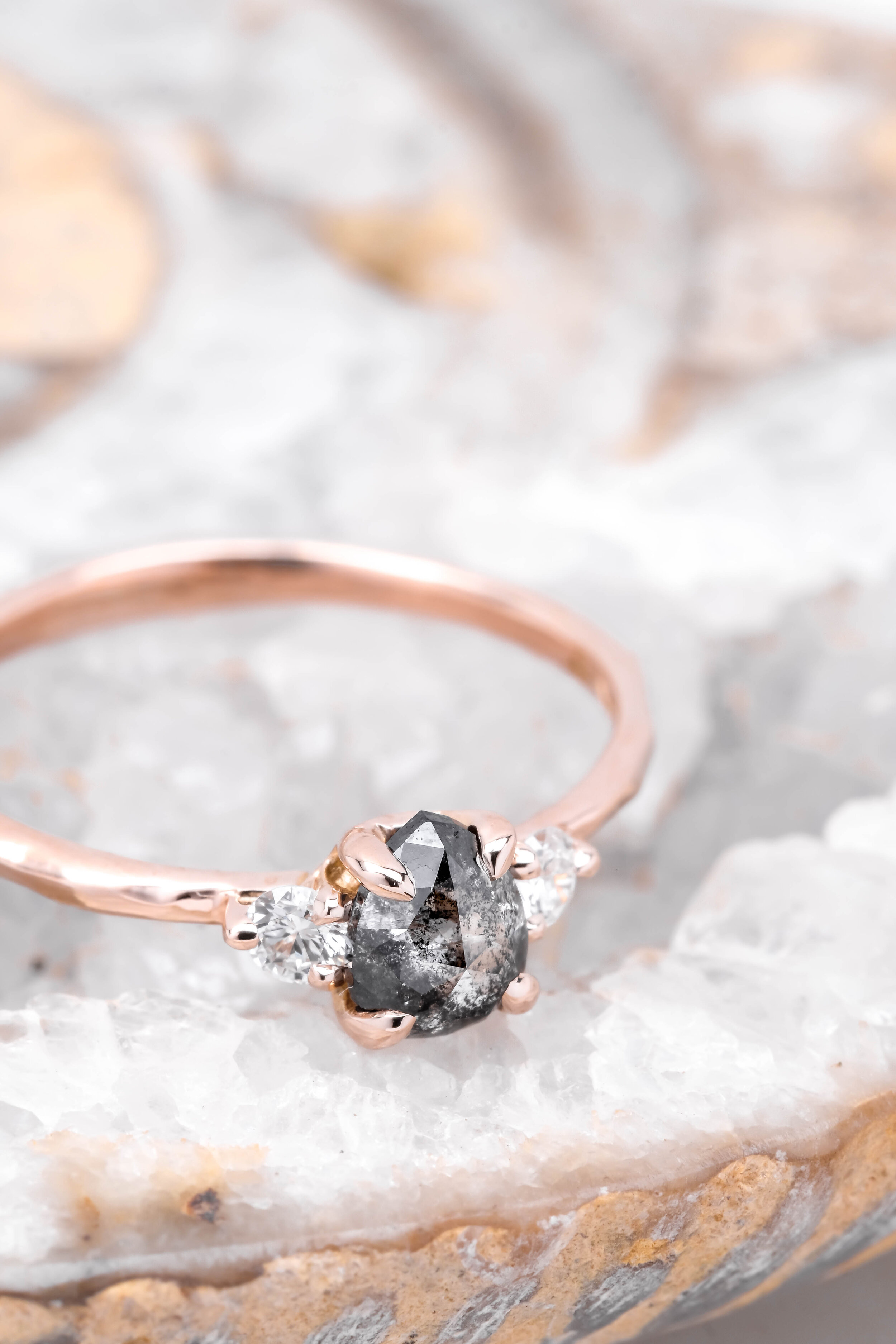 the-black-alchemy-jewelry-alchemia-ring-diamond-salt-pepper-gold-6.jpg