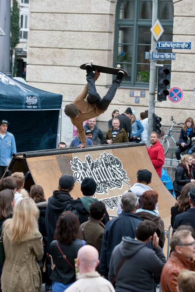 Stuntman München Skateboard Stunman Tom cat.JPG