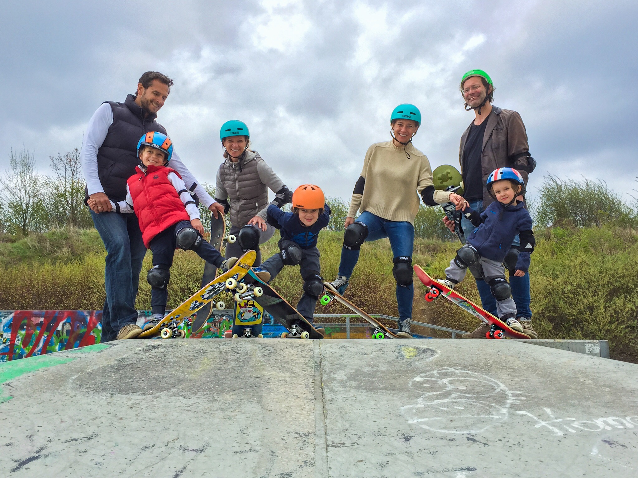 Family skate course skateboarding course skate workshop learn to skate for adults Munich .JPG