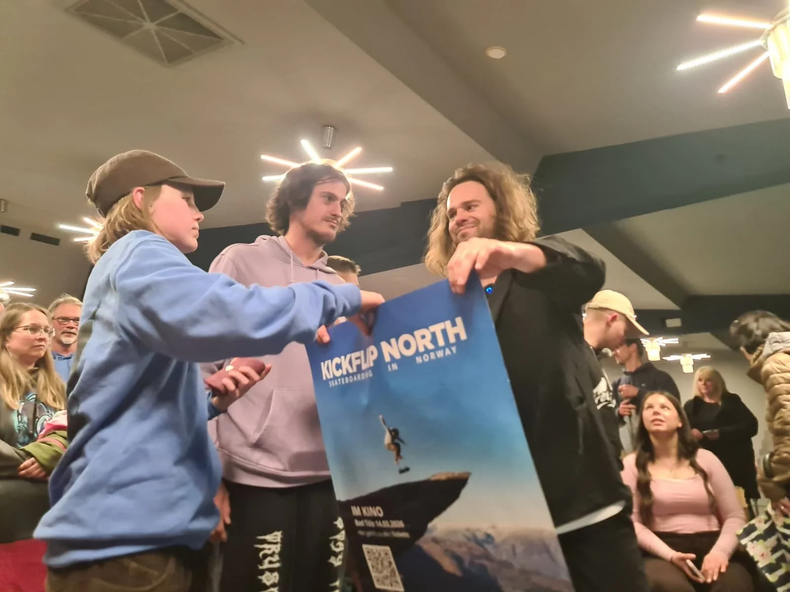 Kickflip North Crew poster signiert von TomCat.JPG