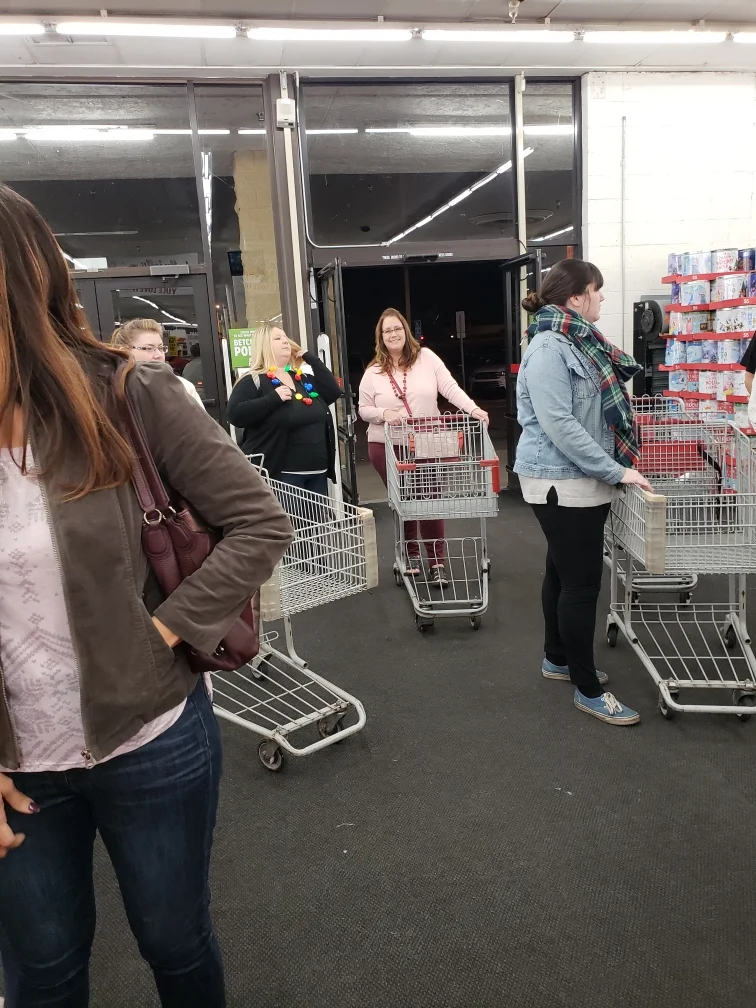 Shopping Elves