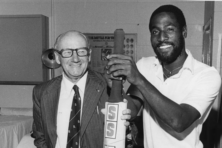 The greatest meets the greatest 🤝 

Day One today begins at Adelaide Oval against the West Indies, see you at The Queens before, after or even during the test.

This photo shows Sir Donald Bradman and Sir Viv Richards at Adelaide Oval in 1981. 

The