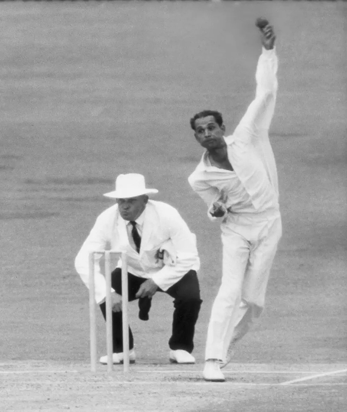 Cricket is back at The Queen&rsquo;s! 
This time it&rsquo;s Australia vs India at Adelaide Oval with the test starting this Friday. Whether it&rsquo;s before, after or in between sessions we will see you at the pub!

Here you see Bapu Nadkarni bowlin