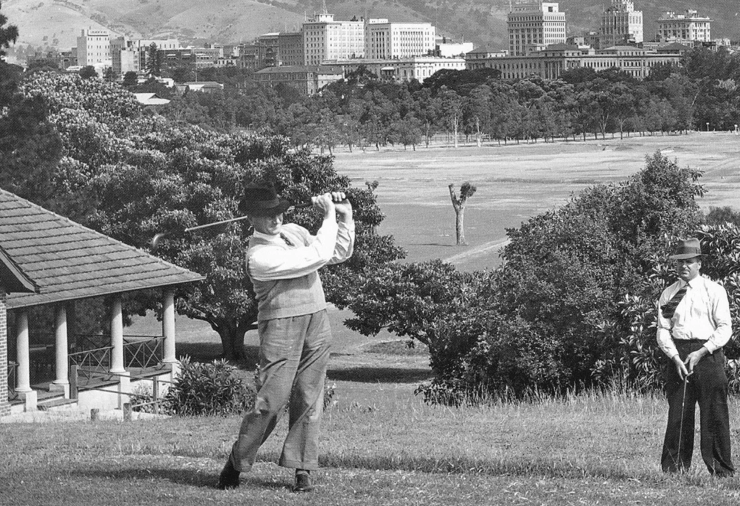 We were thrilled to hear @pmalinauskasmp recent announcement that in a few years, LIV Golf will be right around the corner from us at a rebuilt @shark_gregnorman designed North Adelaide Golf Course. 

Queen&rsquo;s Head is the closest pub to Adelaide
