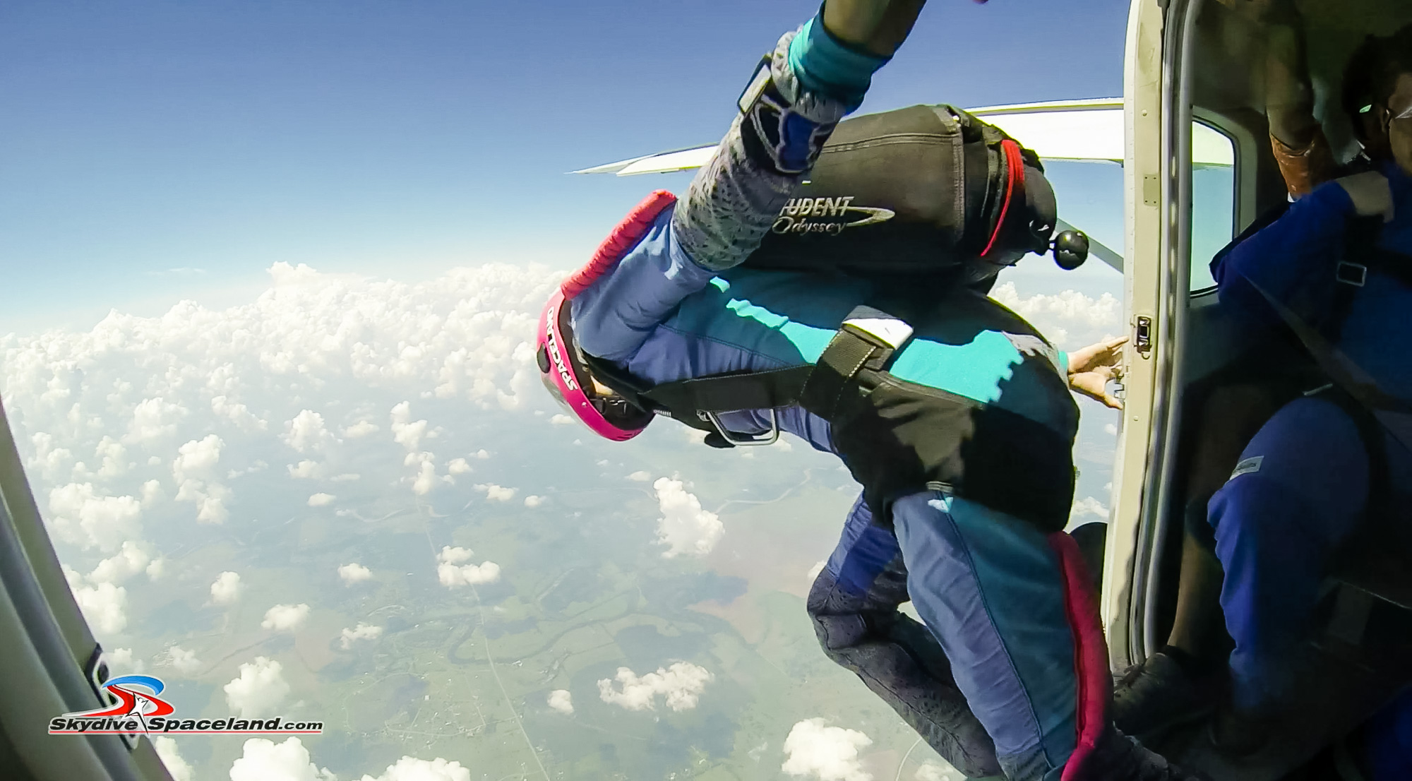Skydiving Day-Video Screenshots-0016.jpg