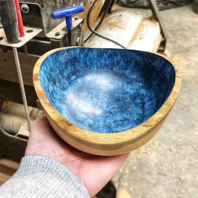 I love a good decorative accessory, but I love it even more when it&rsquo;s made by the hands of the one and only @garybenjamin1. Thanks dad for the new bowl 💙