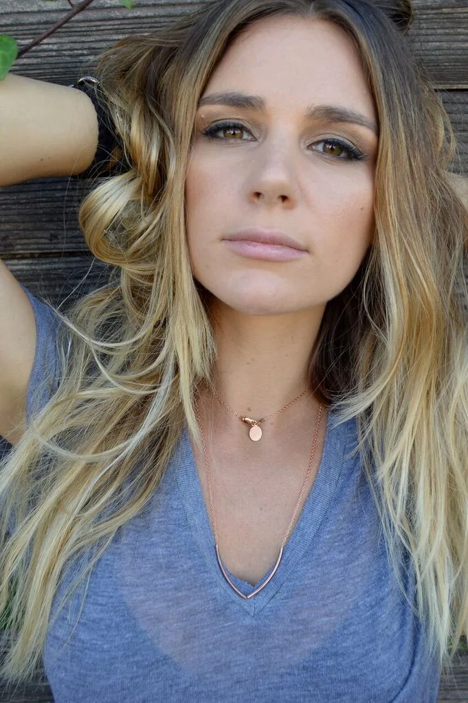 Melanie Maroon / "Untamed" for Muses & Rebels