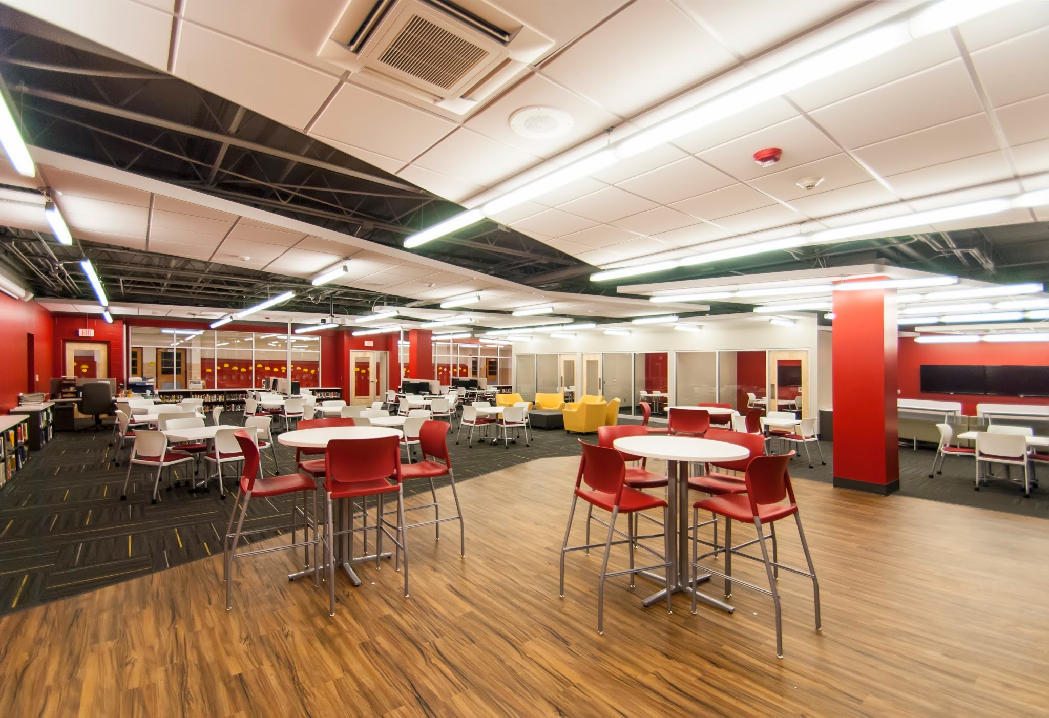 RONCOLLI IDEAS ROOM