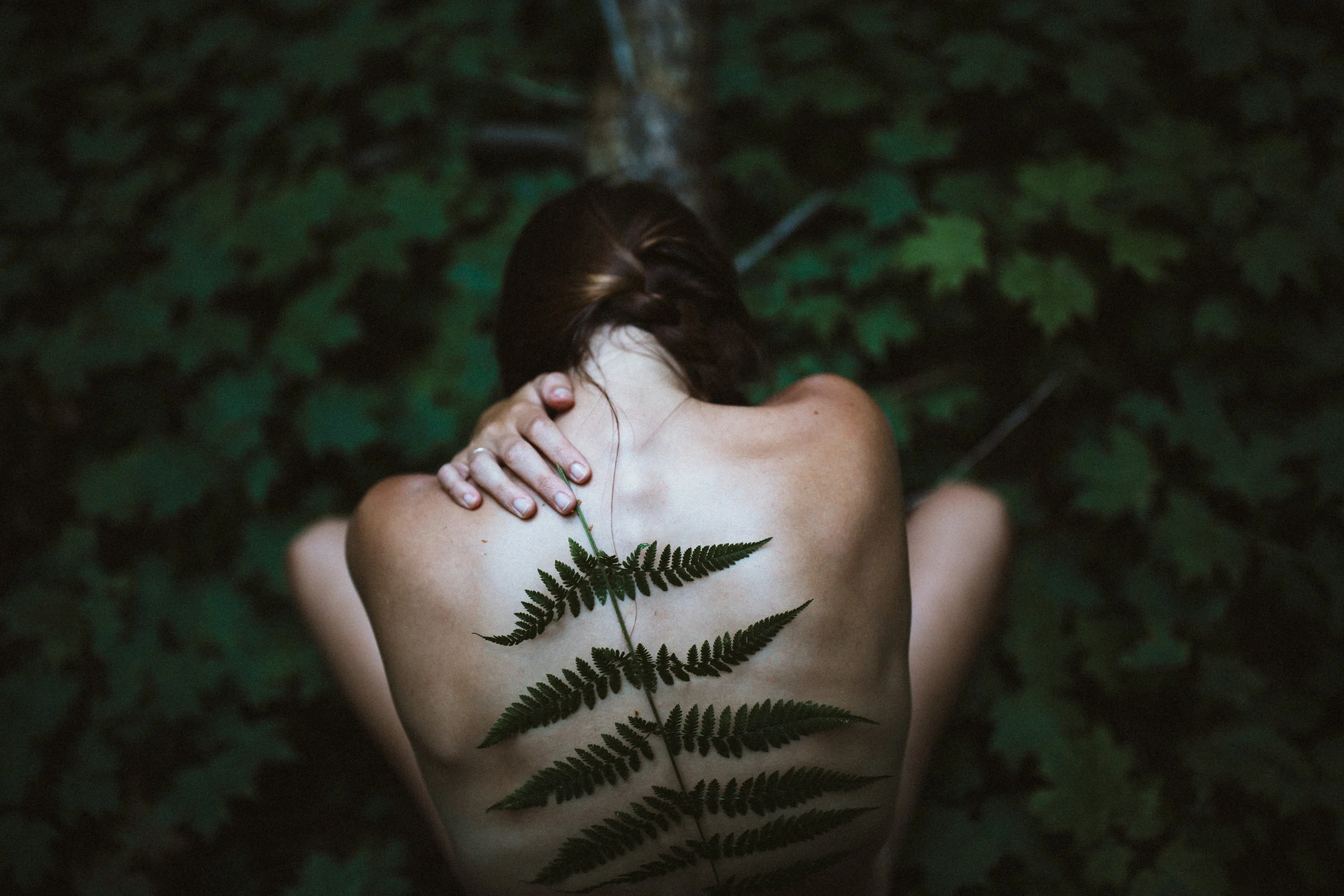 For the fearless women who is looking to do something edgy and unique. Whether you want to celebrate yourself or gift it to your partner (perhaps before walking down the aisle), you wont regret doing a session like this! It is a sensual, intimate and freeing experience that embraces being comfortable in your own skin and all that womanhood has to offer.