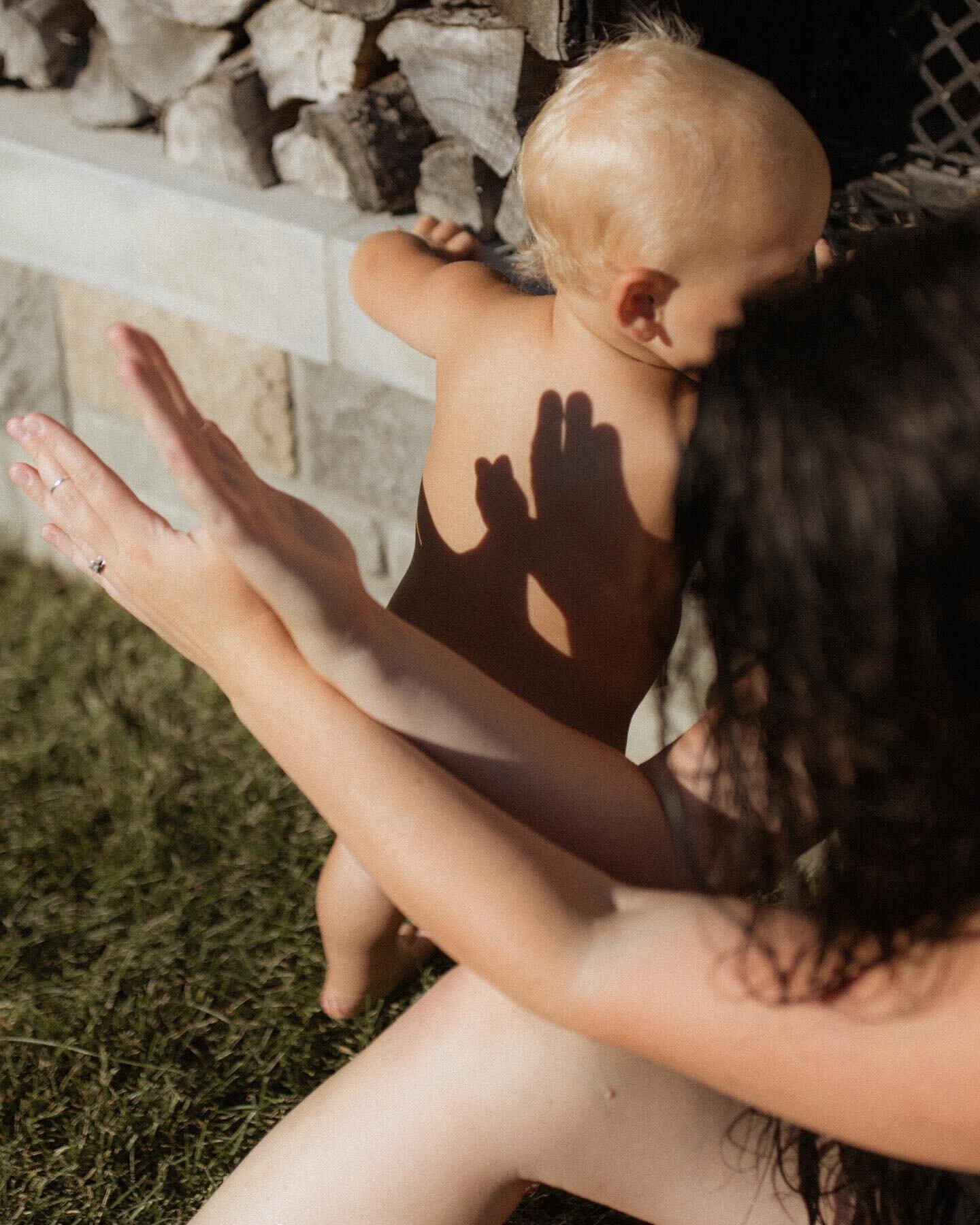 The long awaited part 2 of the Robertson&rsquo;s pool party (one of my favourite sessions of last summer!) It only took me 7 months to post. Inspired by today&rsquo;s sunshine.