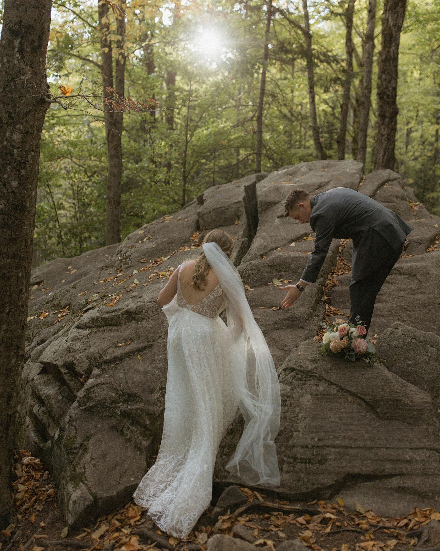 Julia and Brett got married at a brewery but wanted to take some time for just the two of them after the ceremony. We ventured to @arrowheadprovpark as Fall was settling into the landscape, waterfalls were rushing, and the air was earthy. It was impo
