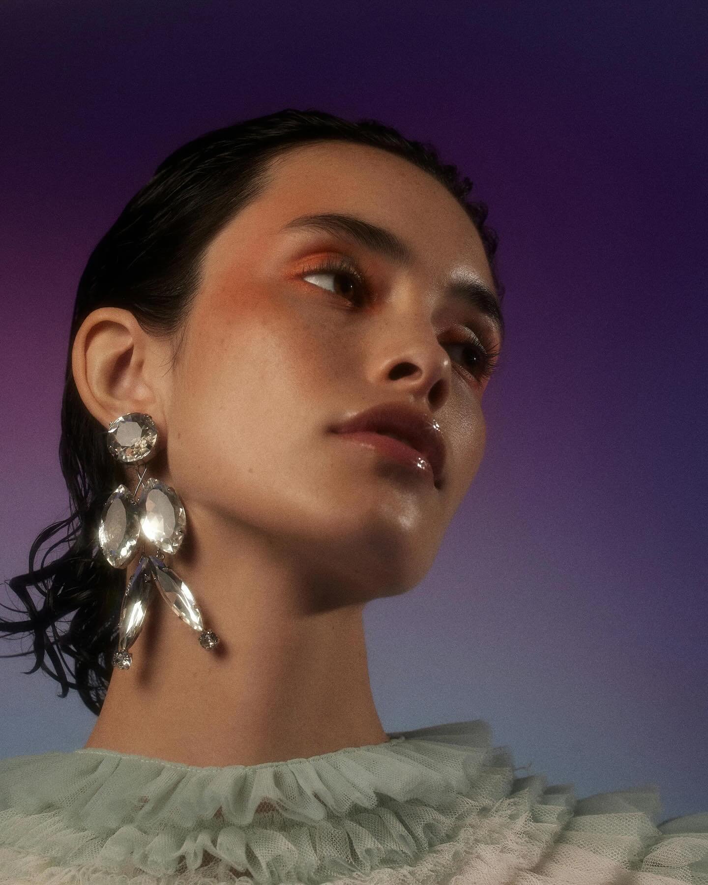 &bull;Muses of Venus&bull; editorial for @lofficielbaltic 

#makeup by me using @makeupforever hydra glow foundation lip cheek palette @veilcosmetics @madebymitchell @viseartparis #skincare @elemis @kevynaucoin 

Photography @gailjobphotography 
Styl