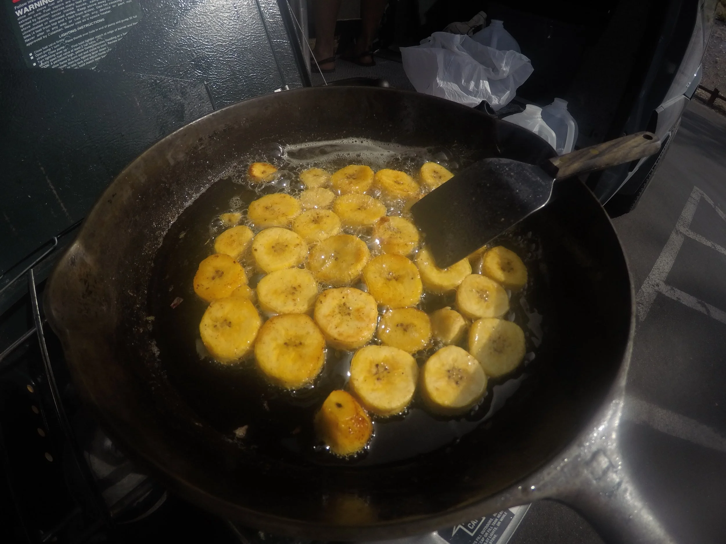 Cooking plantains in coconut oil 