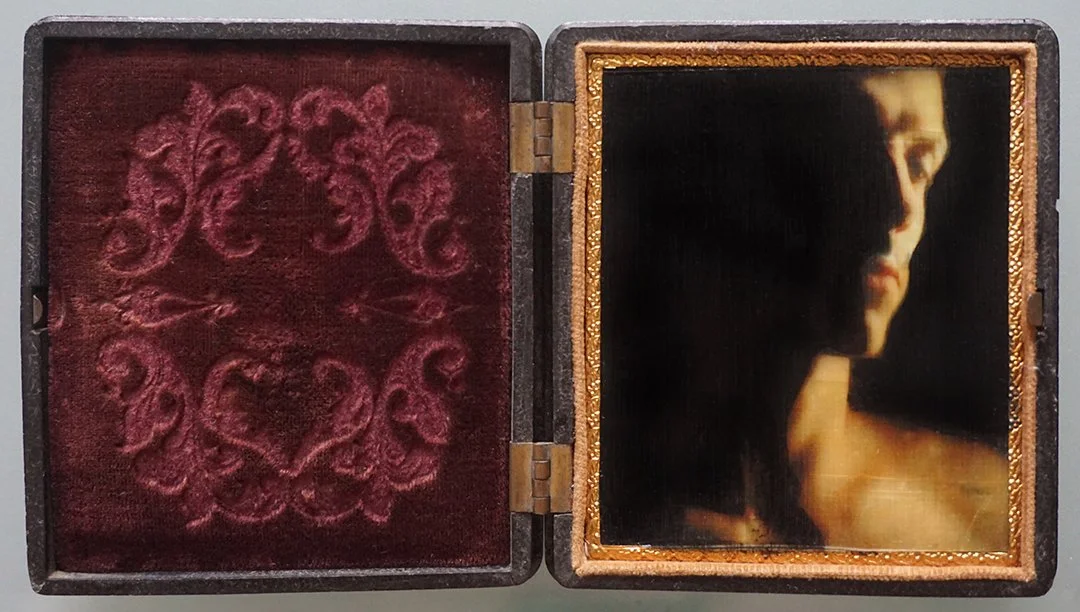 (c)2021 Bill Travis case 11 open.jpg