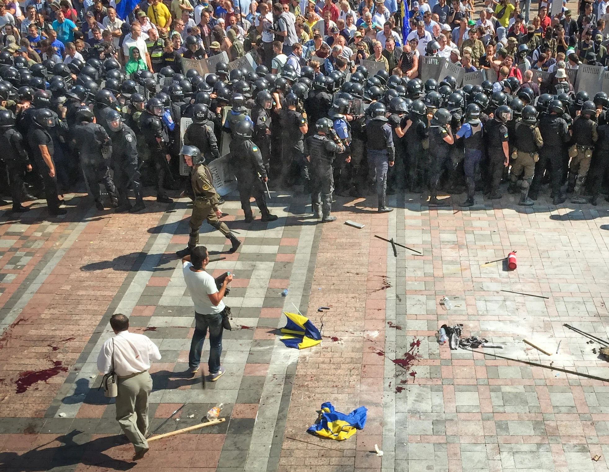 Violence returns to Kiev - The Independent