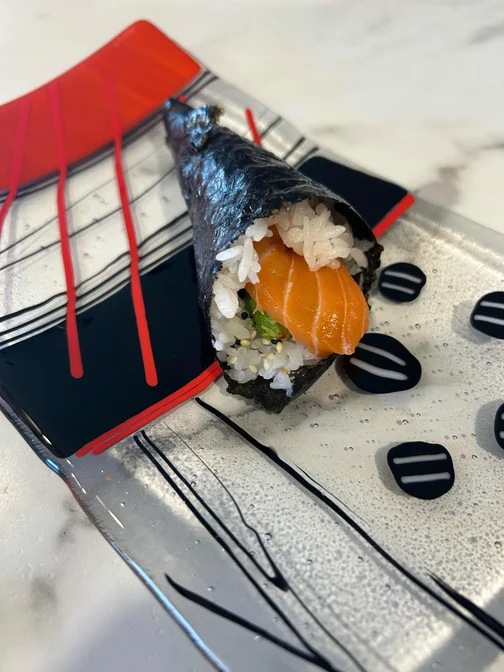 Salmon Hand Roll