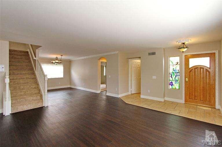 17851 Maplehurst_4.jpg
