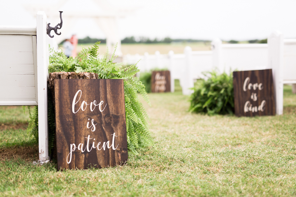 oklahoma wedding photographer norman wedding photographer the manor at coffee creek wedding okc wedding photographer wooden signs