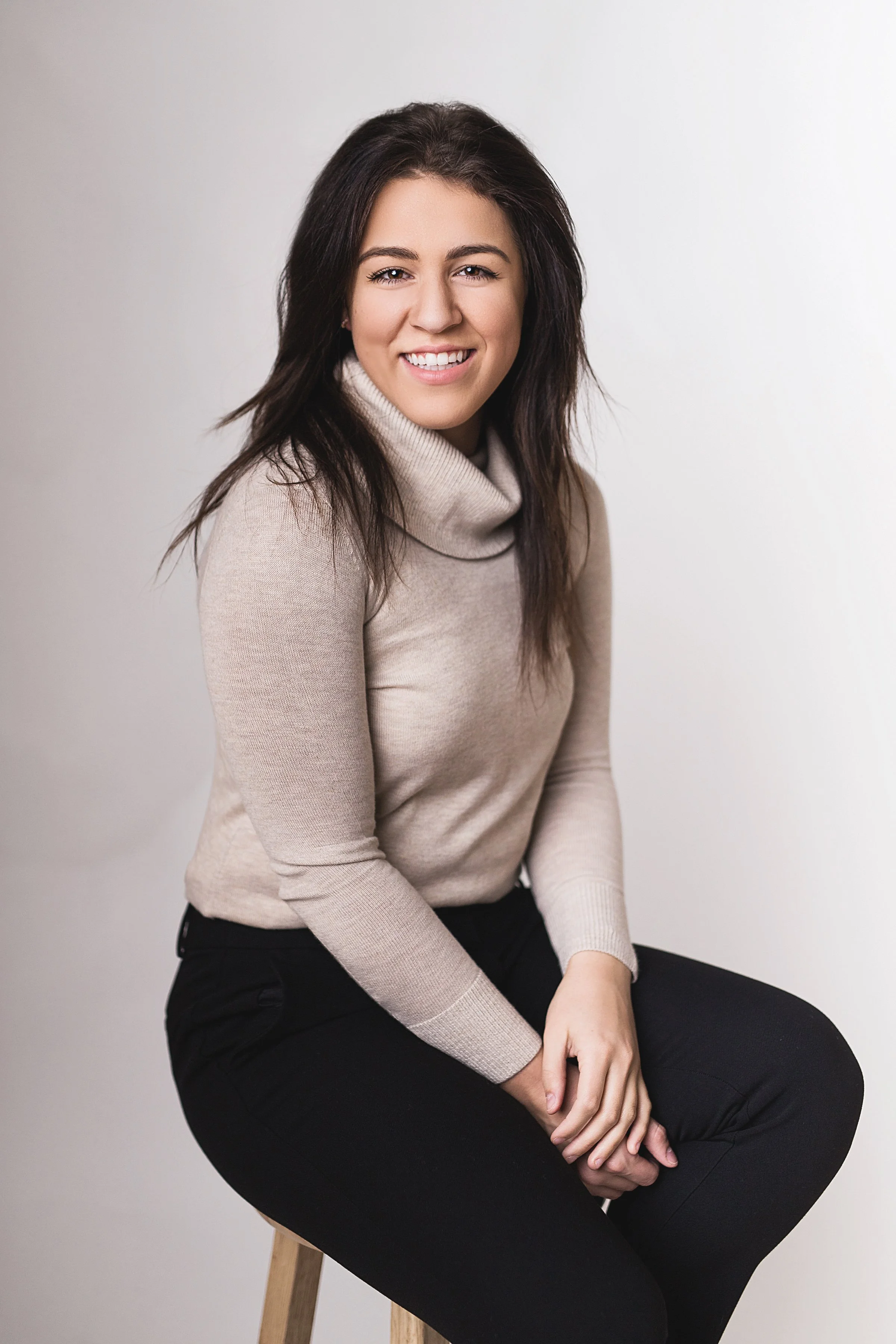 victoria_white_headshots-64.jpg