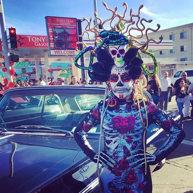 Dia de los Muertos Festival! . . . 
#Feliz
#diadelosmuertos
#colorful
#colores
#altars
#honoring those who have passed
#sugarskull
#festival
#oakland
#winelife
#dog
#sheltie
#redwine
#wine
#winemaker
#winelover
#malbec
#malbecargentino
#cheers
#salud