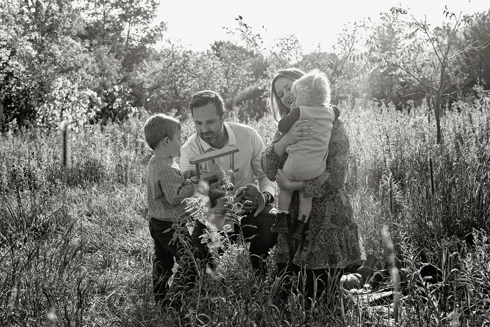 candid style family photoshoot.jpeg