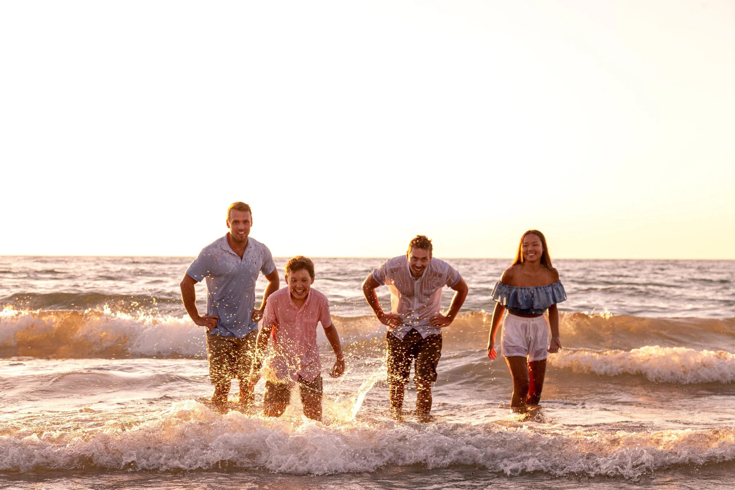tiny beaches family photoshoot.jpeg