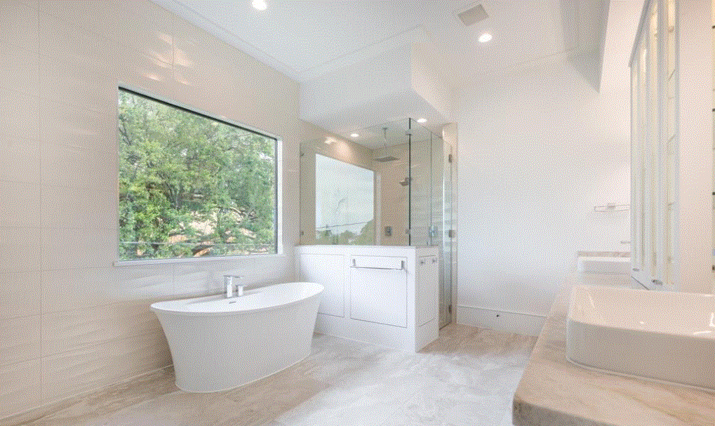 4603 Maple Master Bathroom I.GIF