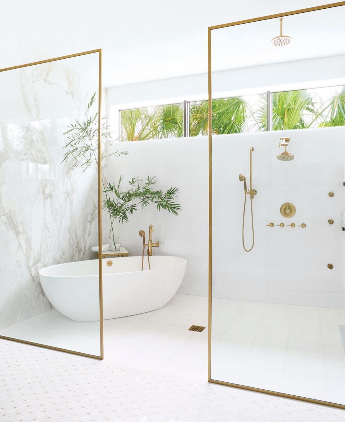 The beauty of simplicity!
White will leads give us the sensation of a fresh, clean, peace and forever elegance.
Tip:
When thinking about renovations your bathroom think long term, aesthetic, and the functionality of the space.
Long term: remember tha