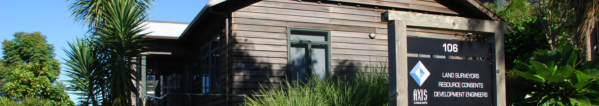 DSC_7670 Contact 1.jpg