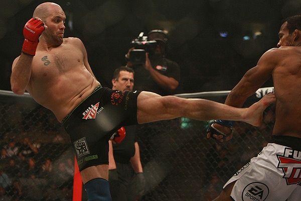 Coach Matt Lindland versus Jacare Souza in Strikeforce