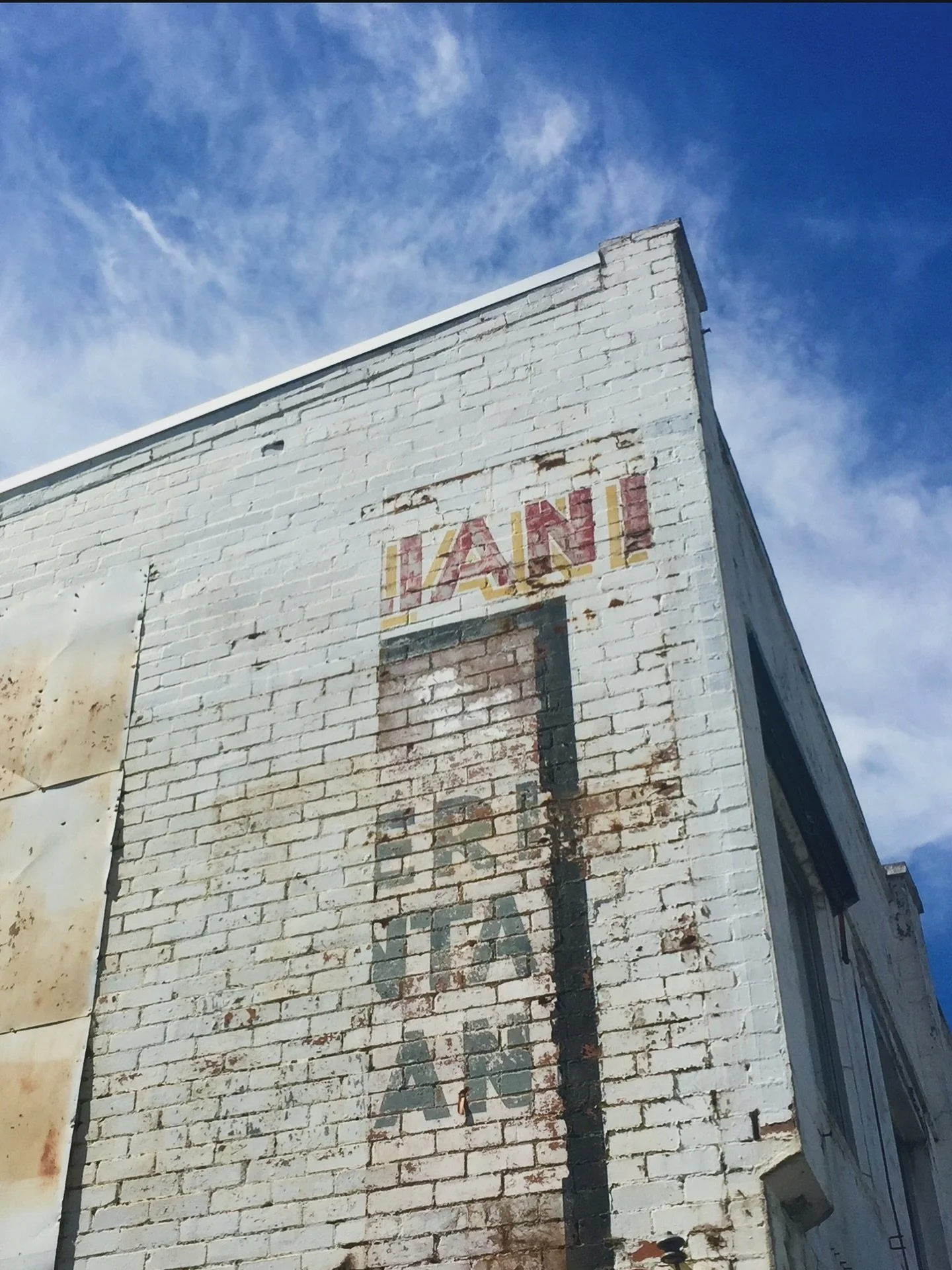 Ghost signs and quiet corners &mdash; reminders of what once was, still holding space in the present.

#urbanphotography #architecturaldetails #facade #ghostsign #hiddennorth