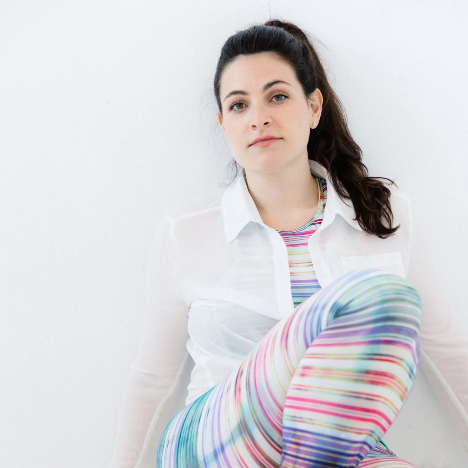 Alexis Mera Damen celebrates and empowers women through natural light photography and honest words