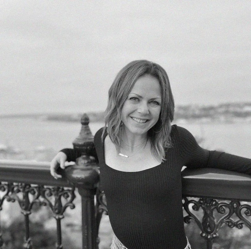 Sarah Loughry Is The Founder and CEO Of Em Dash Content Studio