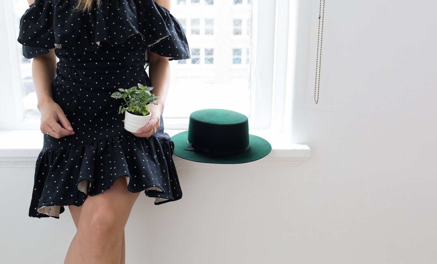 Click here to revisit our office-warming surprise with fashion writer Alyssa Coscarelli and The Sill