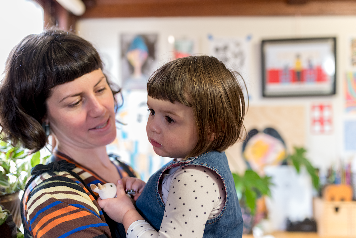 Claire and Freya in the studio. Photo © Susan Fitzgerald 2017.