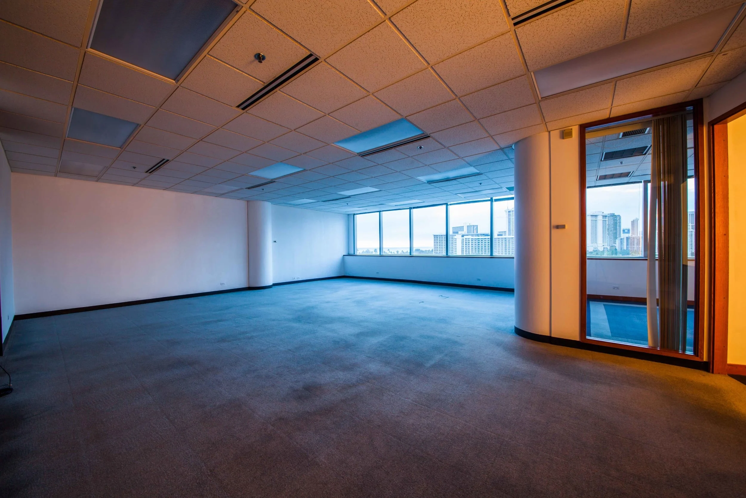 Spacious suite with four private offices. Window views of Waikiki, and the ocean. Kitchen with running water. Ideal office for large company. 