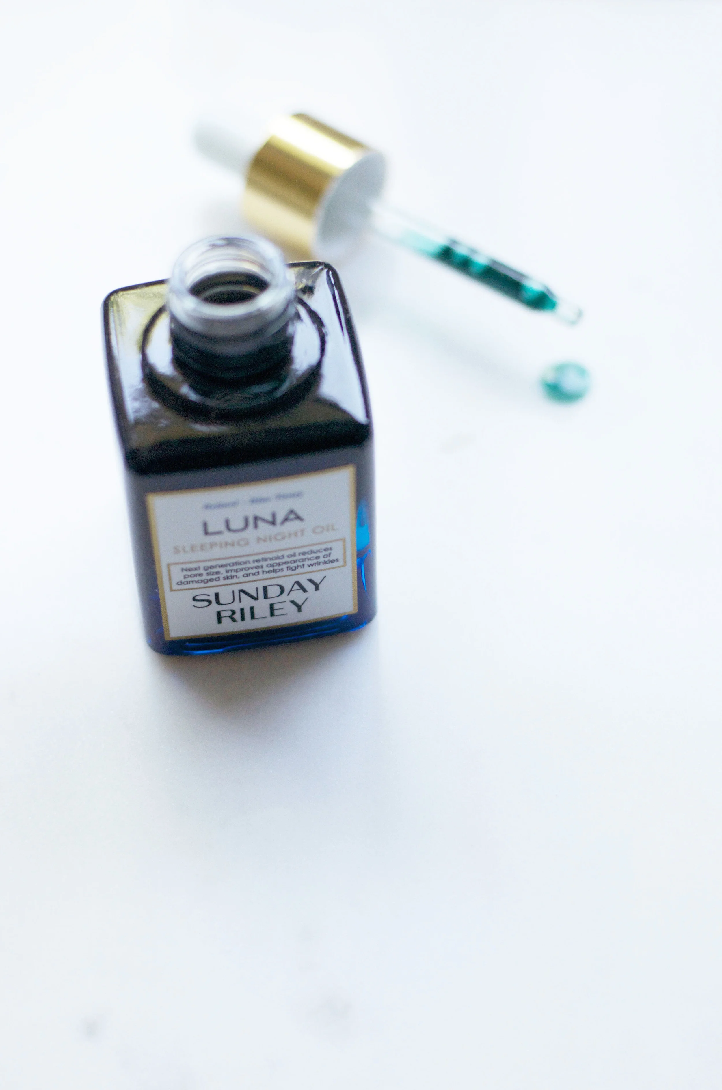 Worth the Hype? // Luna Sleeping Oil