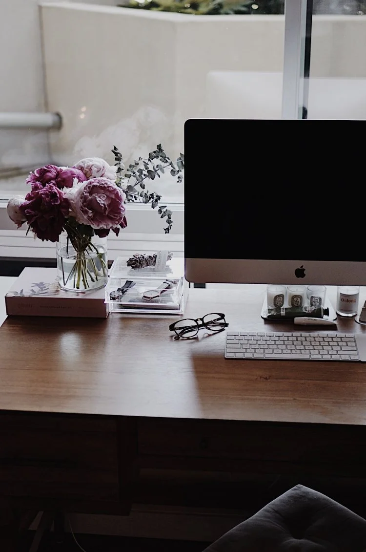 A Beginner's Blogger Guide to Working with PR & Brands 