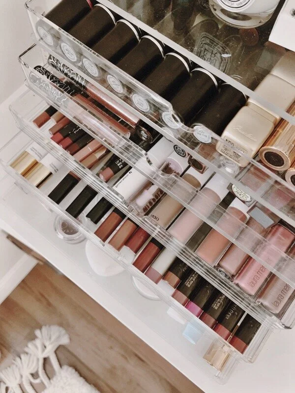 Declutter With Me : Lipsticks