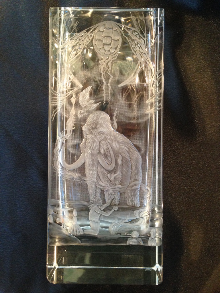 Crystal vase hand engraved with mamut 