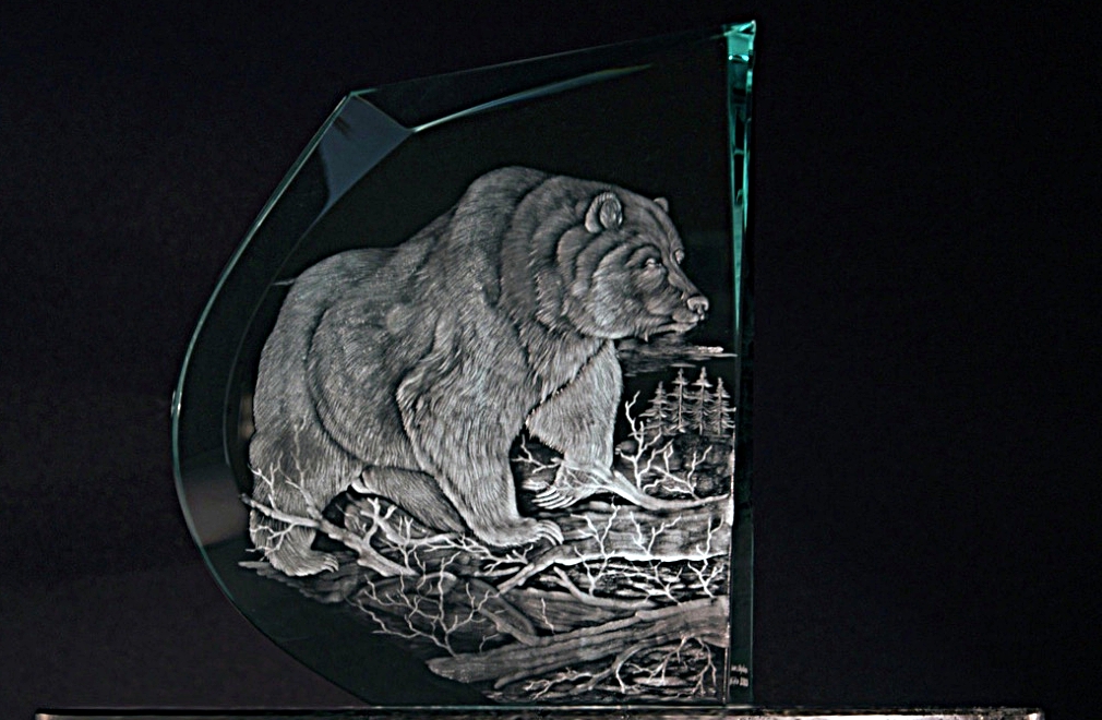 hand engraved crystal sculpture with kodiak bear