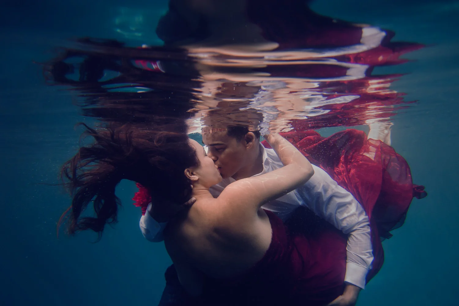 Underwater Engagement // Ashley Petersen Photo