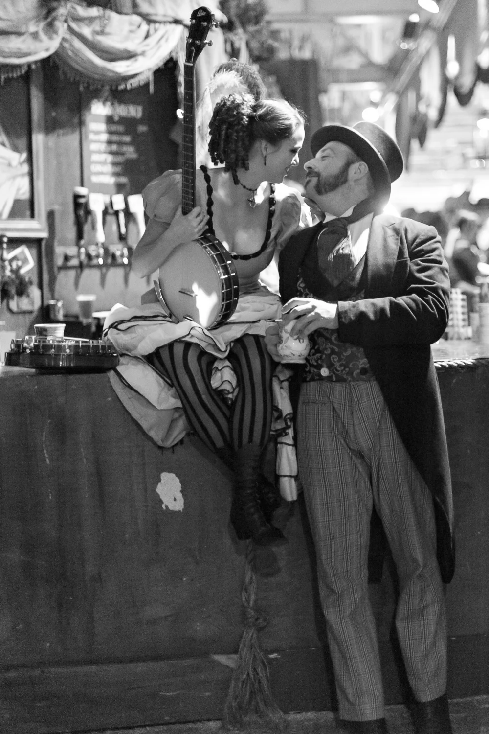 Love at the Dickens Fair // The Great Christmas Dickens Fair // Ashley Petersen Photo