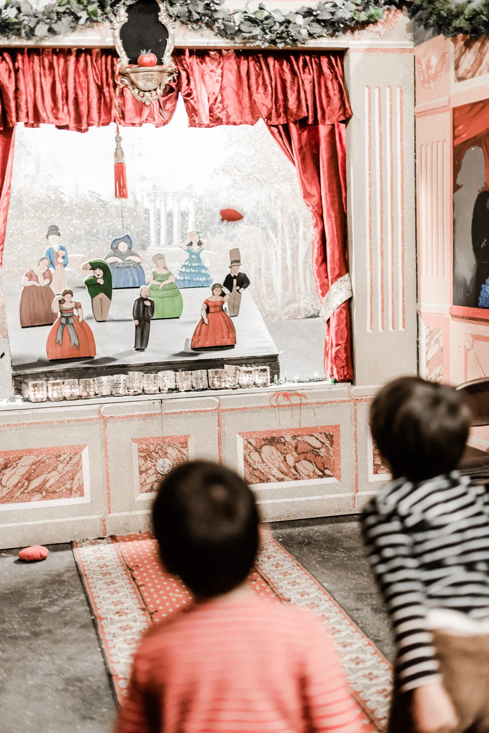 Playing Games at Dickens Fair // Ashley Petersen Photo
