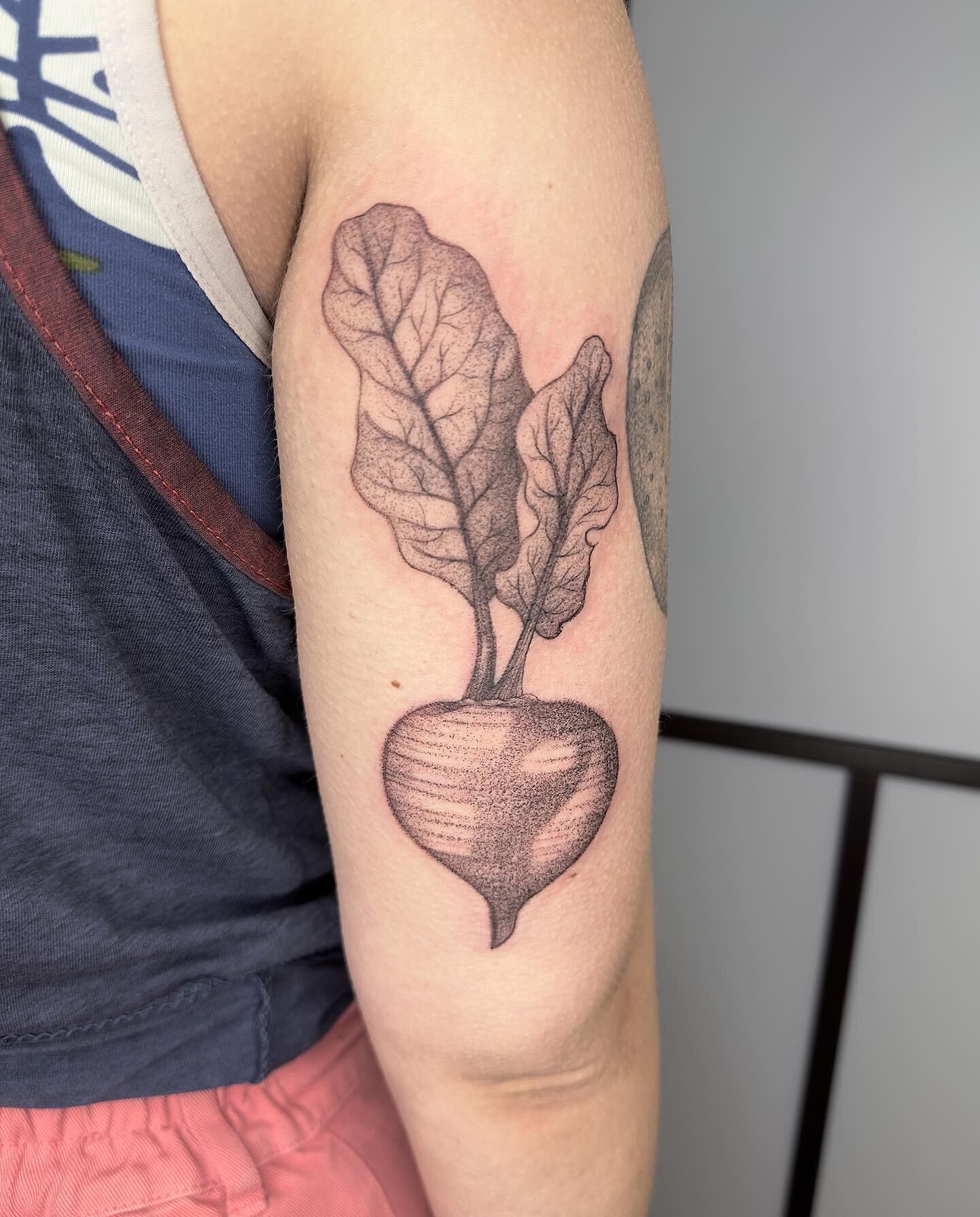 A beet for b! Thank you ❤️ &ldquo;The beet is in honor of my dad! He's Russian, and we have a tradition of cooking borscht together whenever I'm visiting.&rdquo; #phillytattoo #phillytattoo #brooklytattoo
