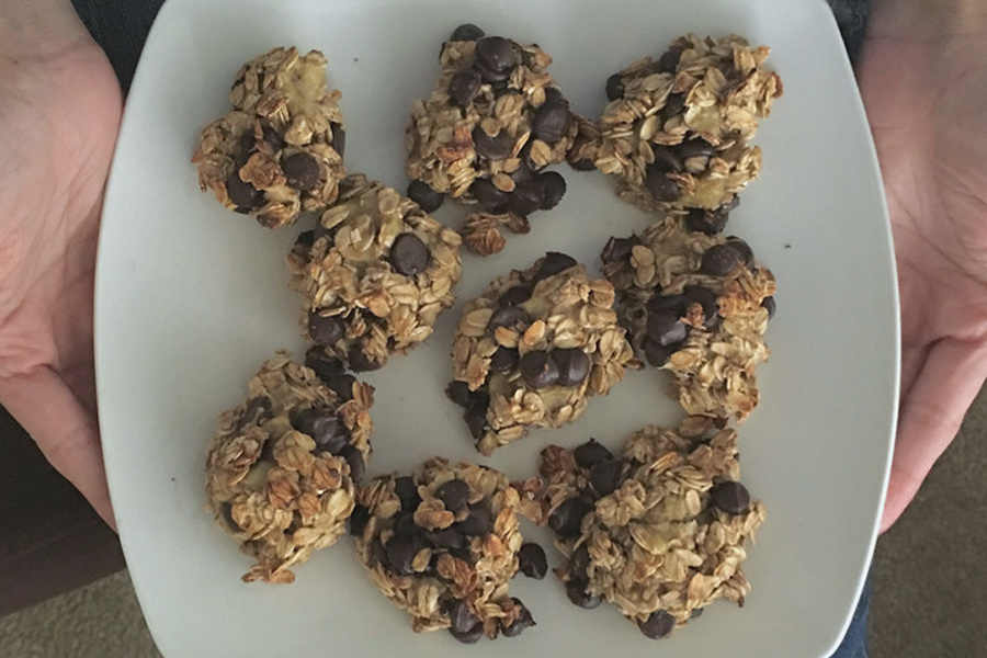 Simple Eating: Banana Chocolate Oatmeal Breakfast Cookie