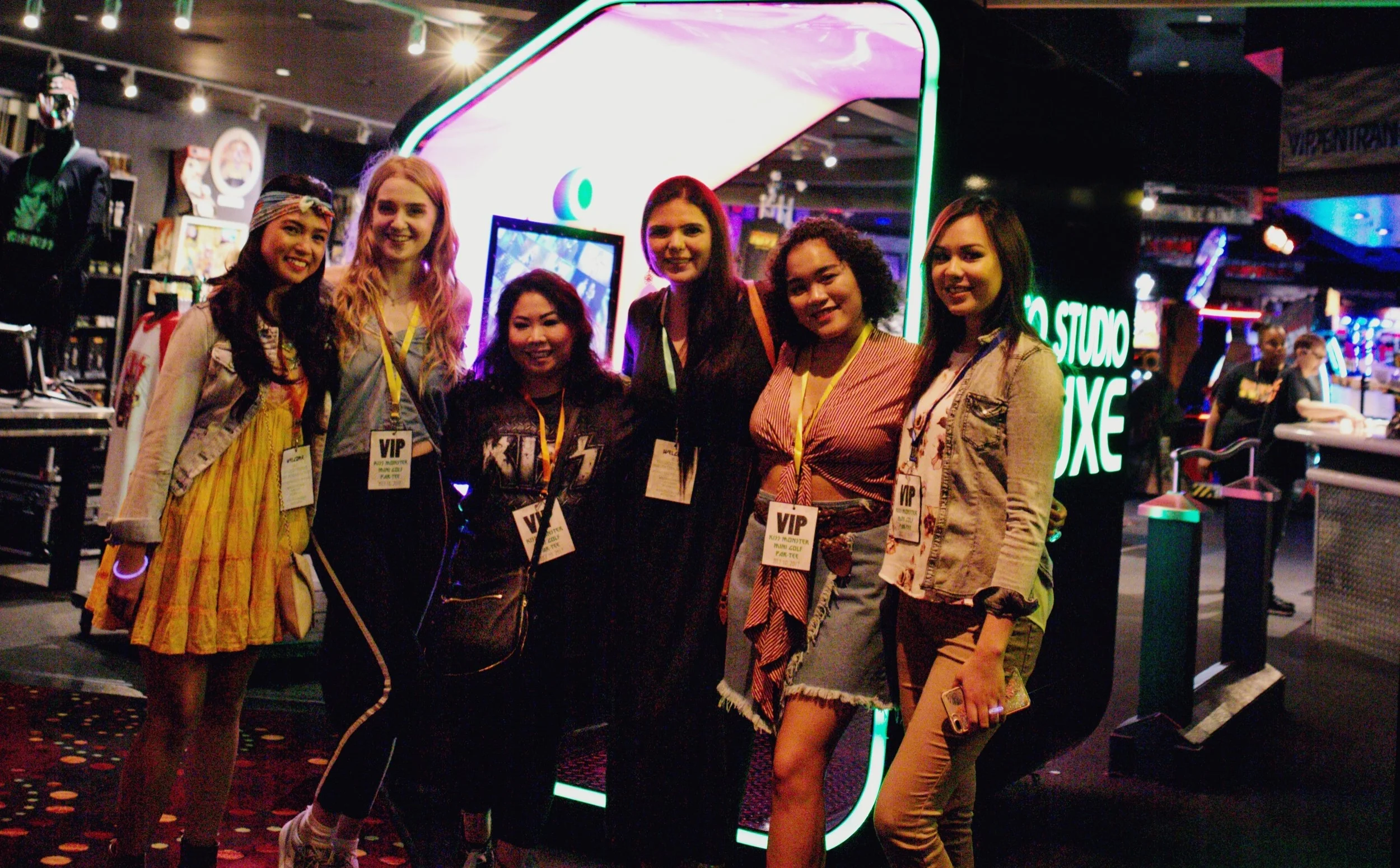 KISS by Monster Mini Golf // Living in Style