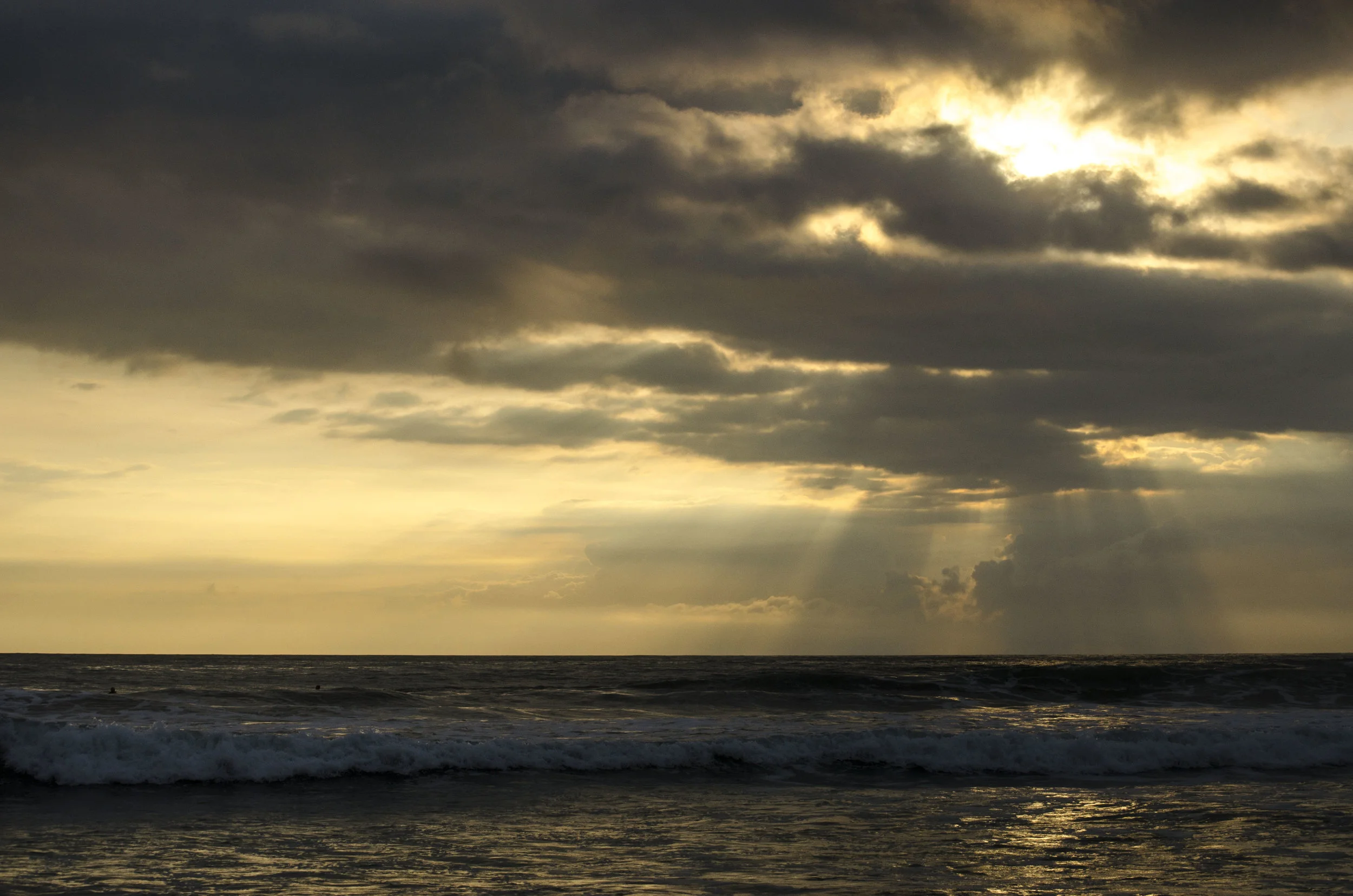 Tropical Pacific Sunset Rays 