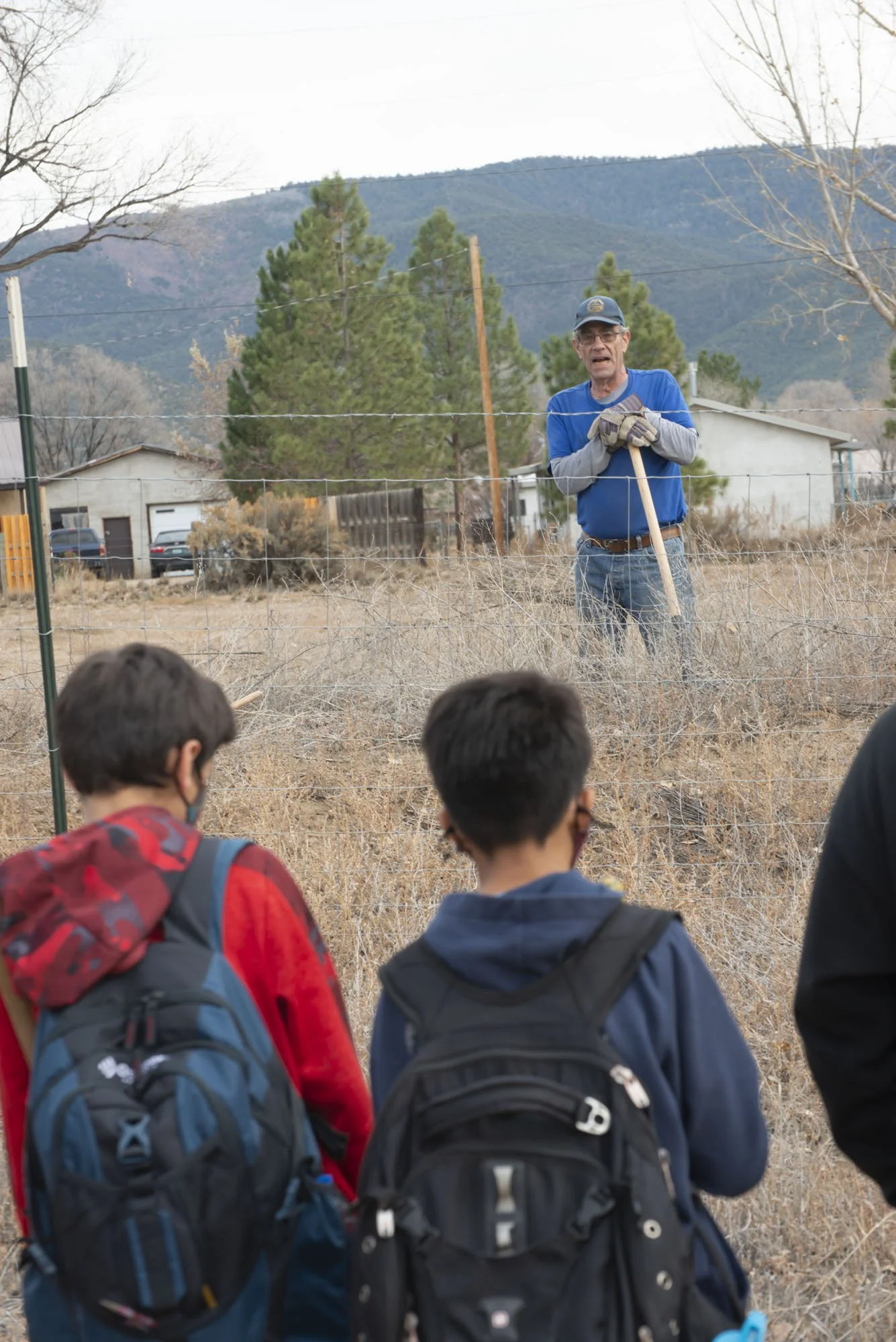 5_TaosLandTrust-Acequia-Cleaning.JPG
